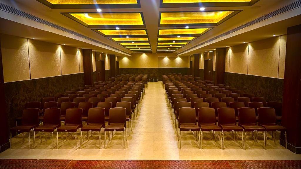 La Grande Suite Karaikal Bagian luar foto